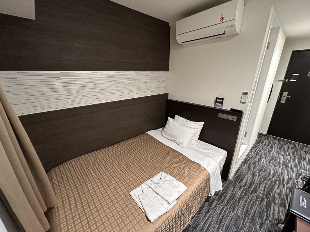 セミダブルベッド