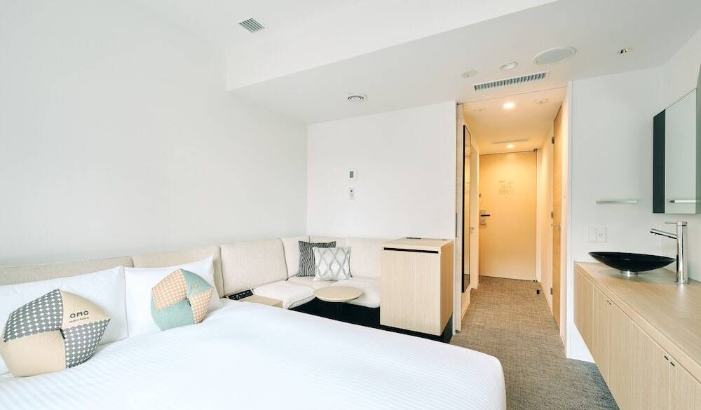 160cm幅の広々ダブルベッド / 5