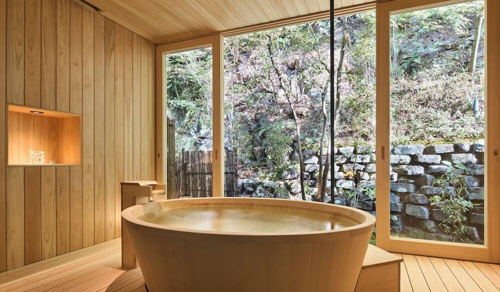 本陣 客室露天風呂 / 1