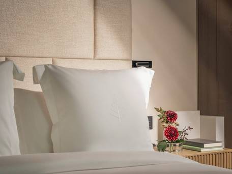 フォーシーズンズホテル大阪 / 1