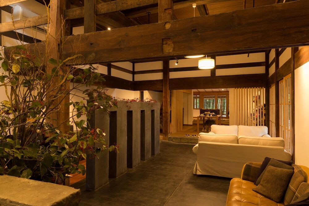 ロビー応接スペース