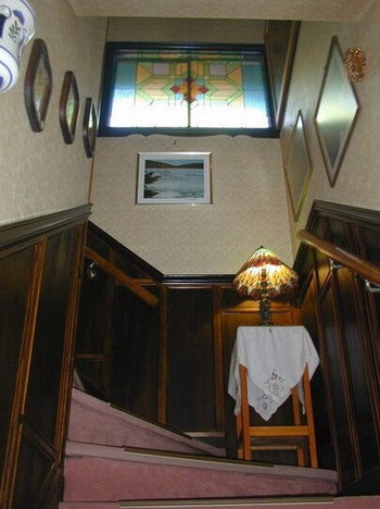 ステンドグラスに溢れた老舗ペンションでアットホームなおもてなし3484928