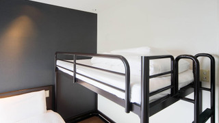 スタンダードルーム シングルベッド2台 + ロフトベッド1台 禁煙