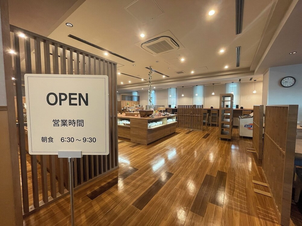 朝食