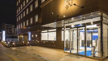 施設の入り口 / 13