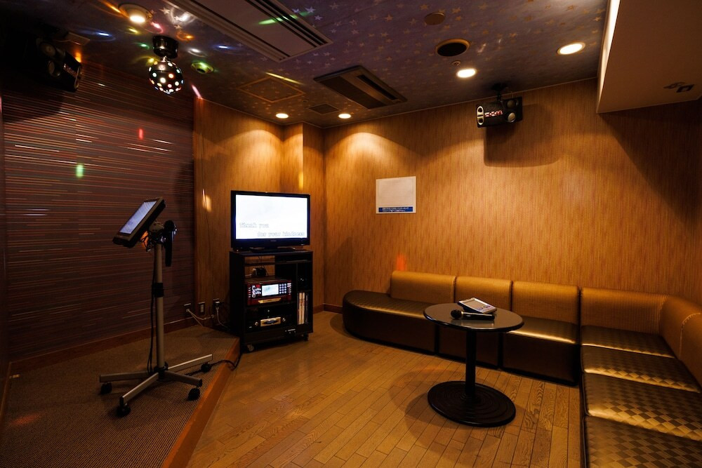 カラオケ ルーム