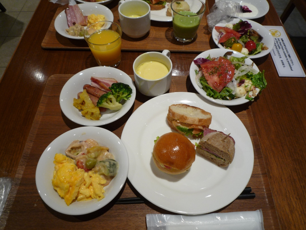 自慢の朝食は一部です！