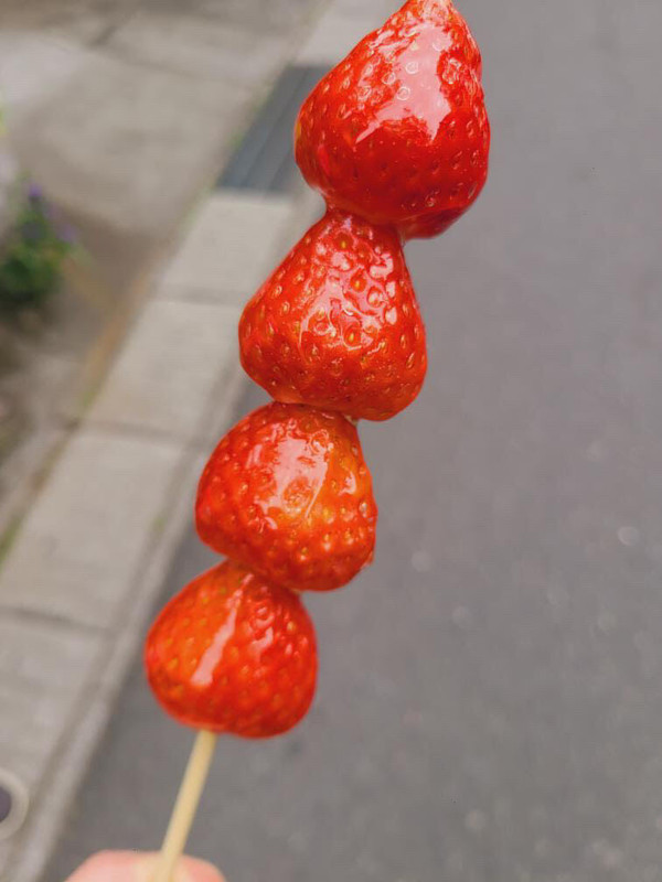 いちご飴 / 1