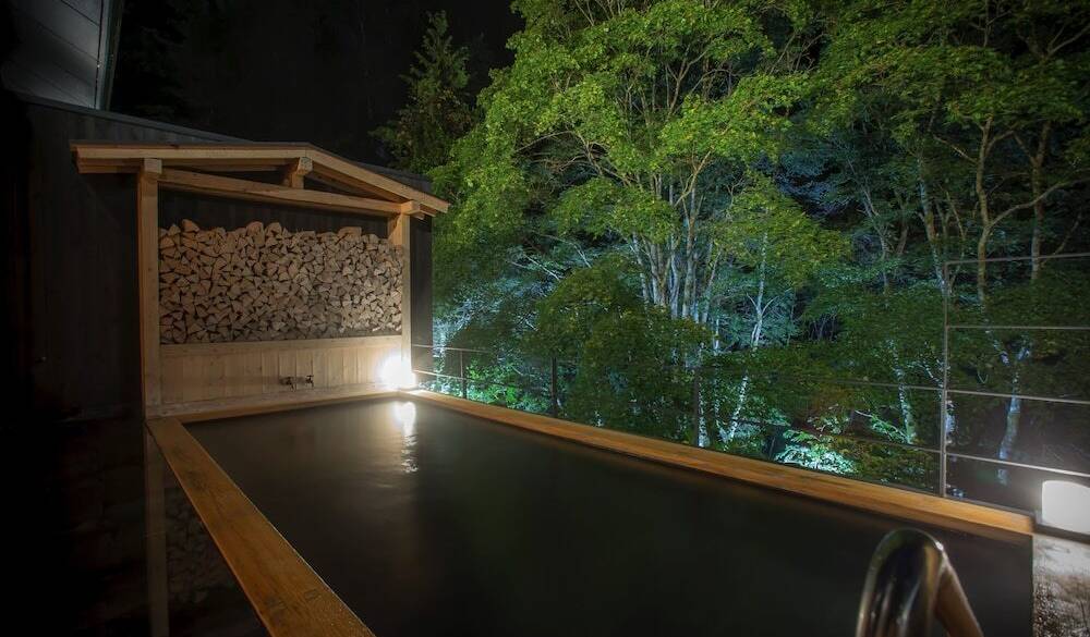 大浴場／夜の露天風呂 / 2