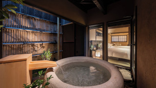 ツインルーム ダブルベッド 2 台