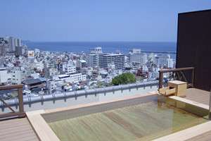 屋上にある「天空の露天風呂」
