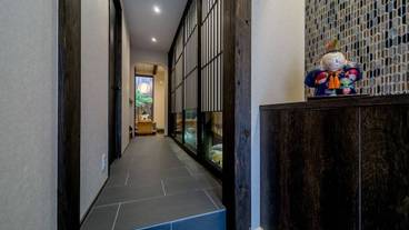 内部エントランス / 2