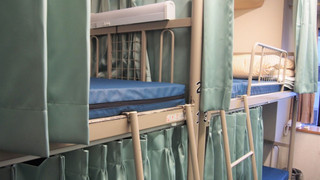 4ベッドグループルーム 禁煙 (シャワー·トイレ共有)