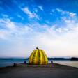 えっこんなところに泊まれるの？瀬戸内海のアートの島「直島」ここにしかない宿泊スポットを紹介