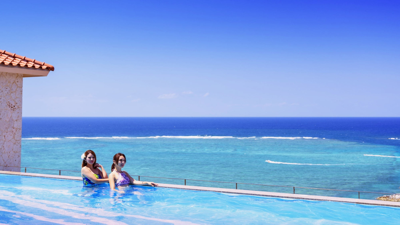 ビーチ沿いの絶景インフィニティプールが楽しめるリゾートホテル3657544