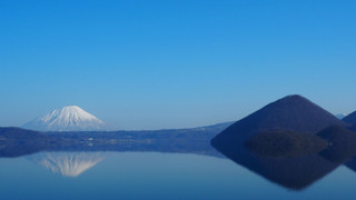 [高層6・7階/洞爺湖側眺望] くつろぎの和室8畳～10畳/最大4名様迄 [禁煙](3名以上利用時のみ布団を用意)