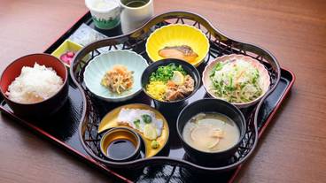 食事・飲み物 / 2