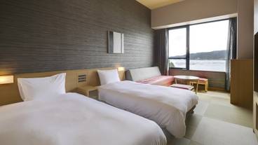 スーペリアツイン 海側 / 4