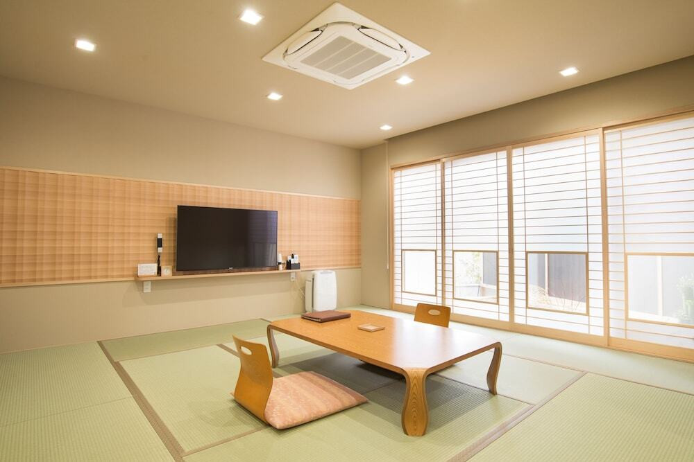 客室②
