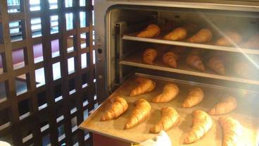 焼きたてパン / 5