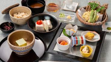 食事・飲み物 / 7