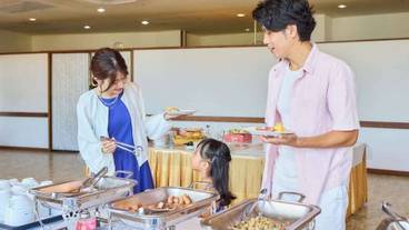 食事・飲み物 / 3