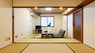 トラディショナル 4 人部屋 禁煙 (Japanese, Shared Washroom)