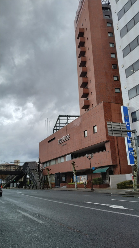 盛岡駅から開運橋を渡ってすぐ