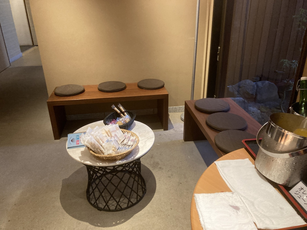 フロント前の焼き菓子サービス