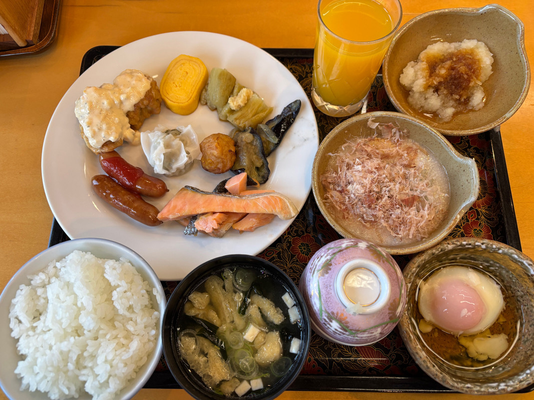 朝食はガッツリいかせてもらいました(^^)