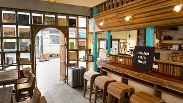 ロビーラウンジ / 3