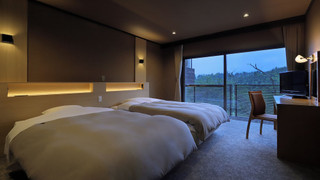 [ジュニアスイート]次の間付和モダンツイン60平米 専用バスルーム