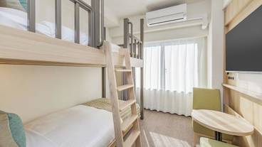 客室 / 4