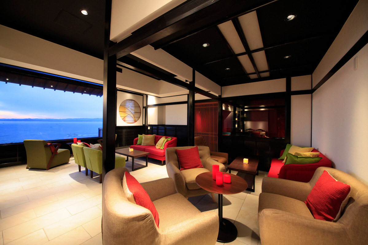 和モダンで愉しむ西伊豆ダイニング 西伊豆 今宵（ワモダンデタノシムニシイズダイニング ニシイズ コヨイ） / 2