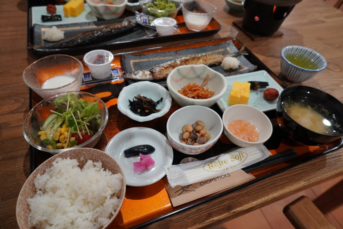 朝食　定番のさんま塩焼きはおいしい！