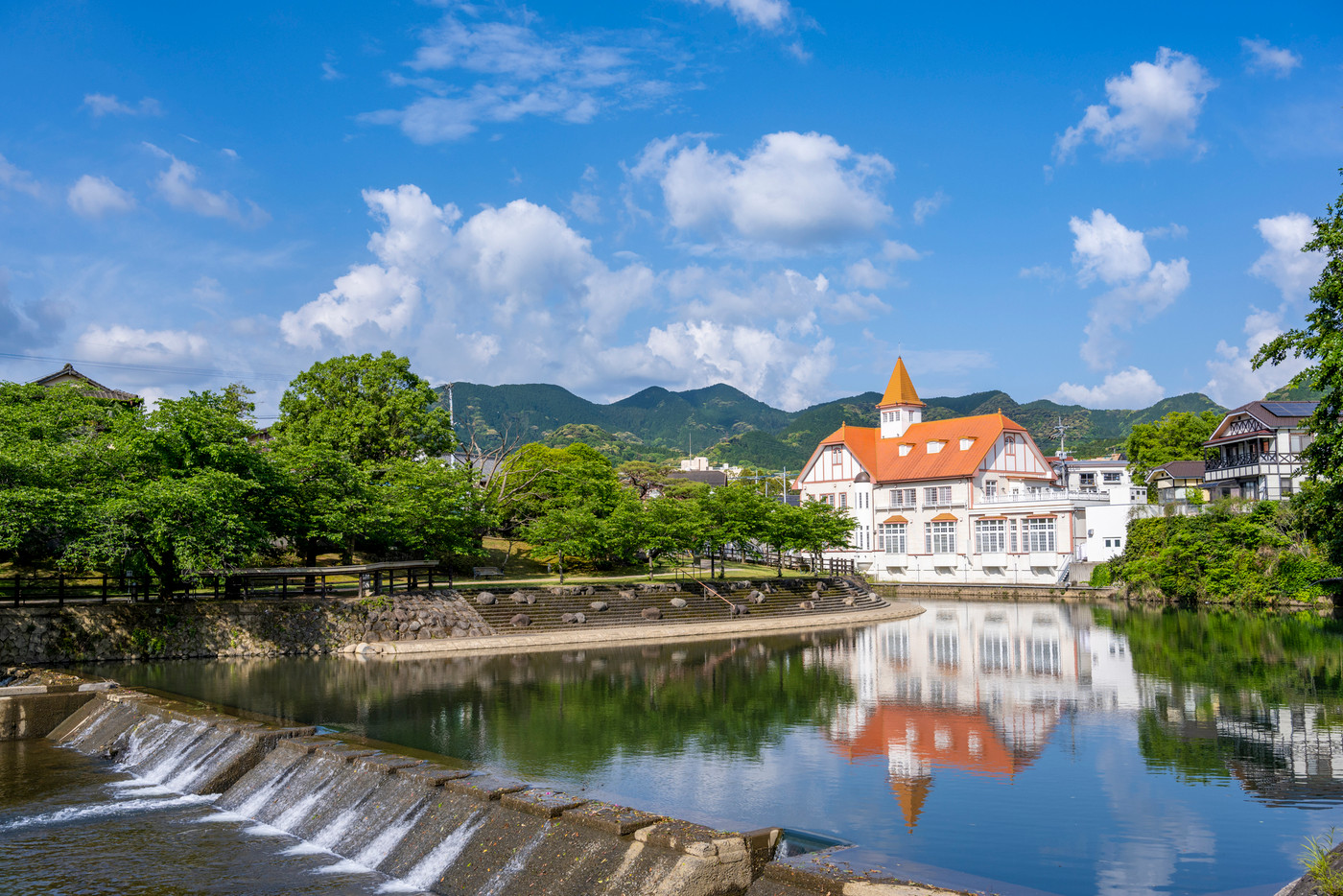 佐賀県　嬉野市｜嬉野温泉の町並み