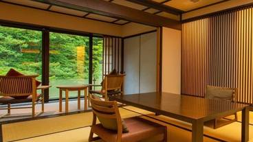 源泉掛け流し半露天風呂付き客室 / 3