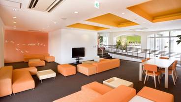 ロビー応接スペース / 2