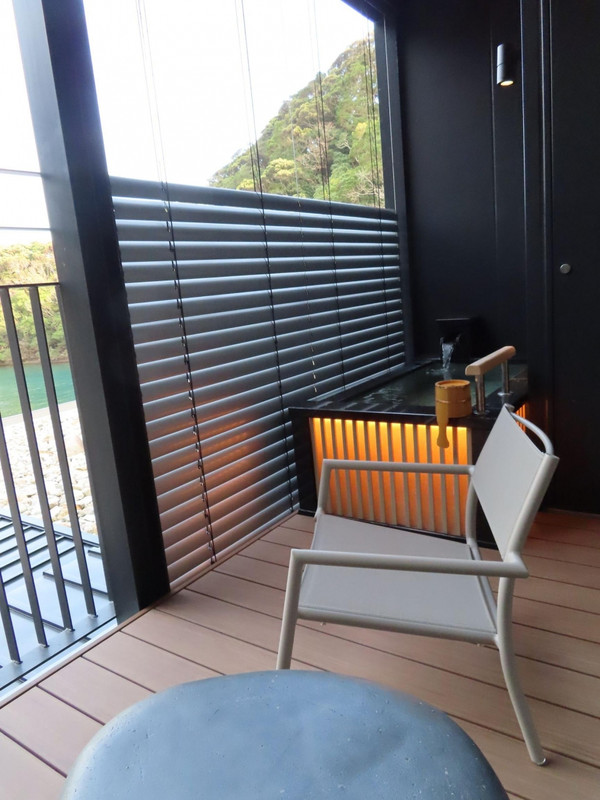 部屋のベランダにも露天風呂