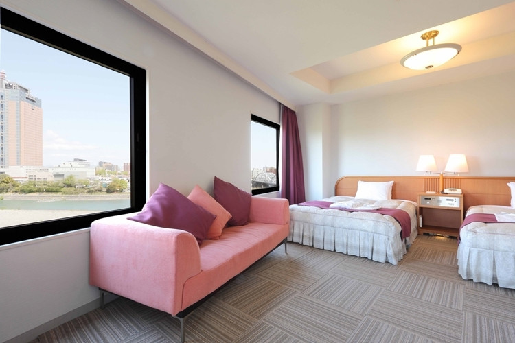 前橋のスタイリッシュなホテルで上質なひととき3848507