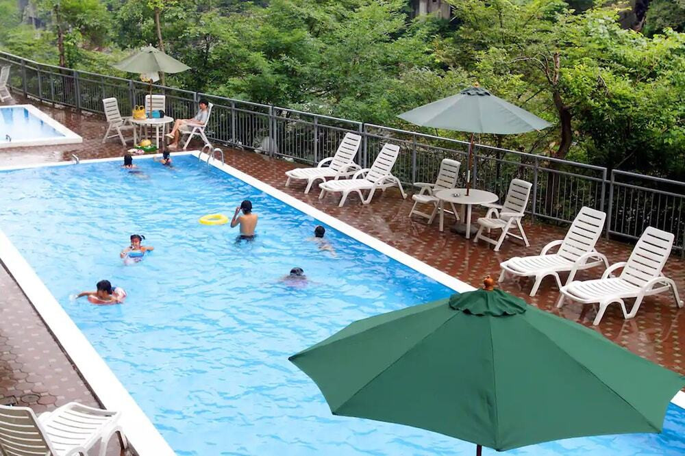 夏季限定プール