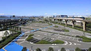 駐車場 / 8