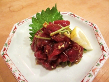 「べったこ」料理 777903 馬の赤身刺し￥840