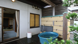 坪庭露天風呂付特別室