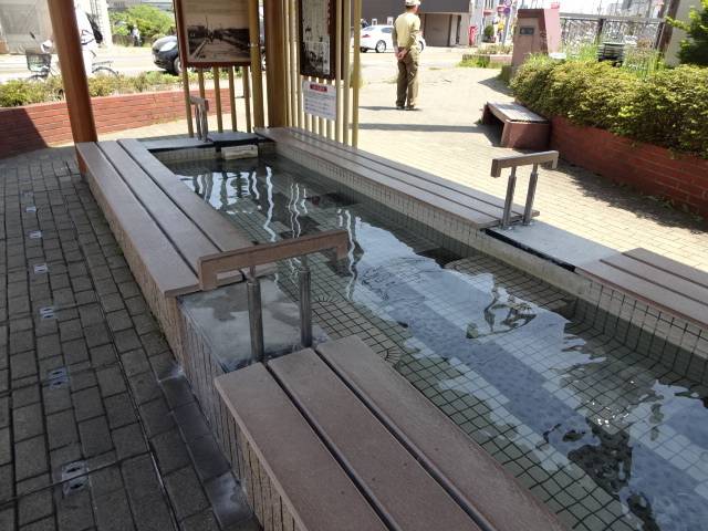 湯の川温泉足湯 湯巡り舞台② / 4