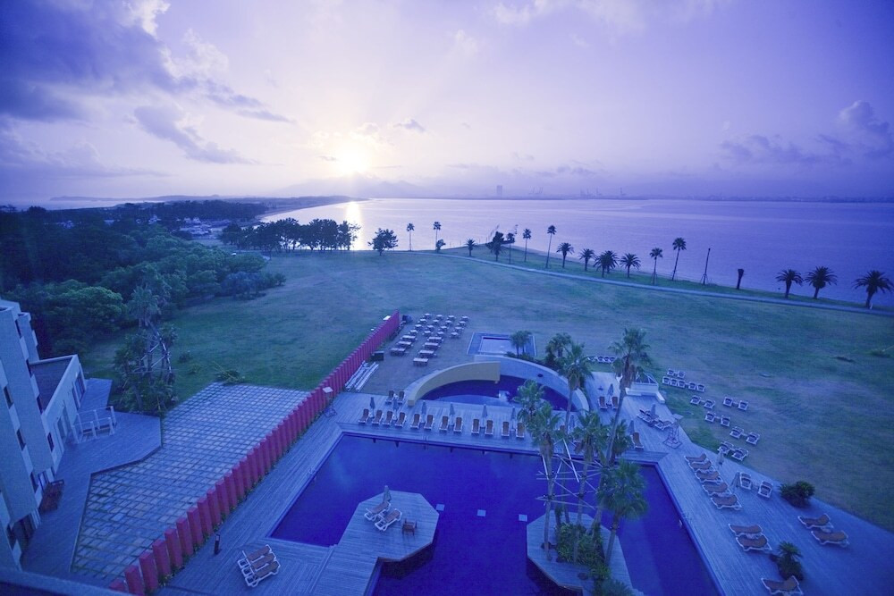 南の島みたいな絶景に感動!人気スポット“海の中道”にあるリゾート3847507