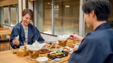 旅館のお食事処 / 29