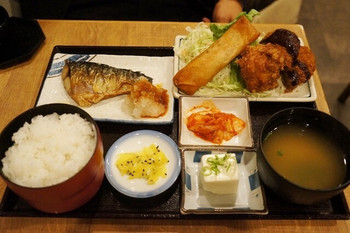高コスパ！裏なんばの有名食堂1299633