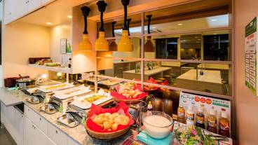 朝食ビュッフェ / 3