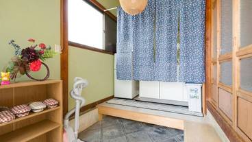 内部エントランス / 2